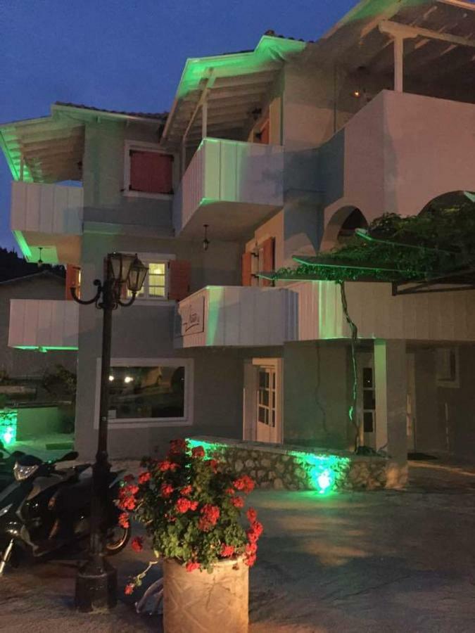 Eolos Apartments With Private Parking Áyios Nikítas Exterior foto